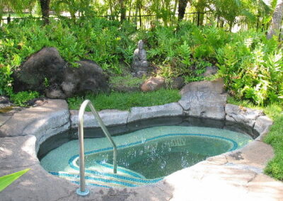 Tropical Jacuzzi at Maui Kamaole resort